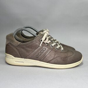 Ecco Women's Size 8.5 Bronze Leather Lace Up Sneakers